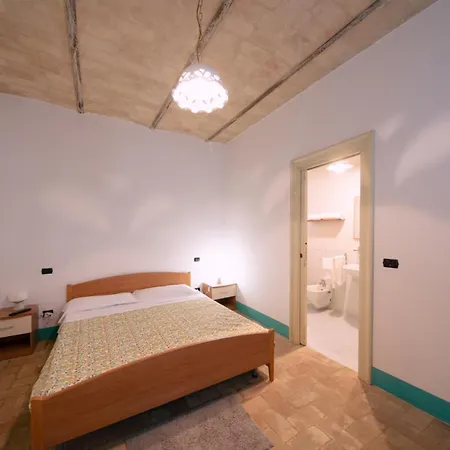 Lory 住宿加早餐酒店 Fara Filiorum Petri